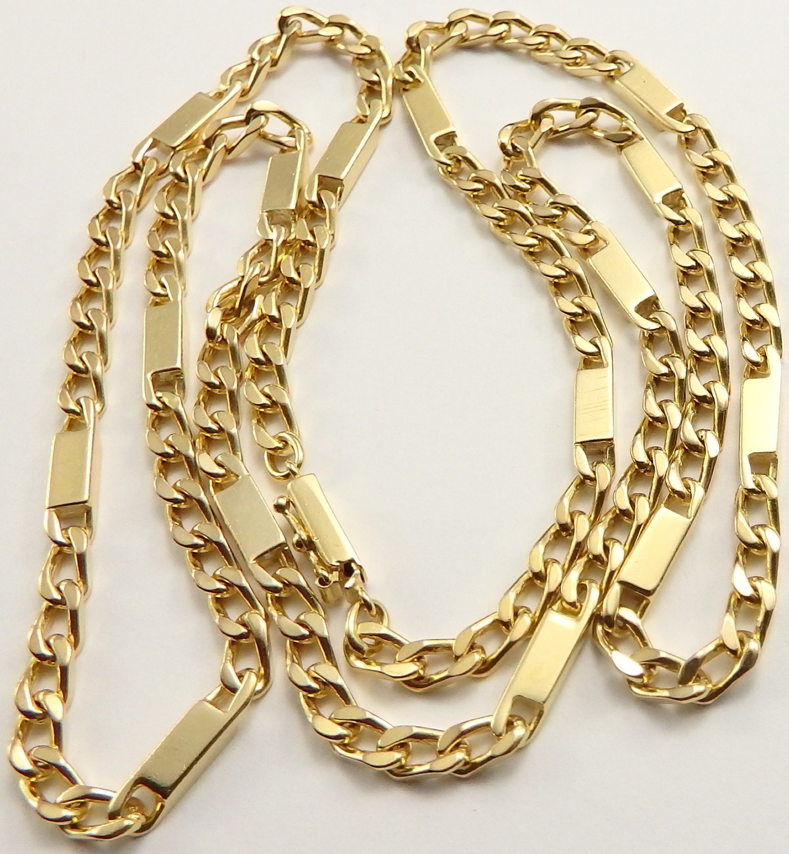 Heavy 9 carat solid gold 29 inch long yellow gold neck chain weighs 43. ...